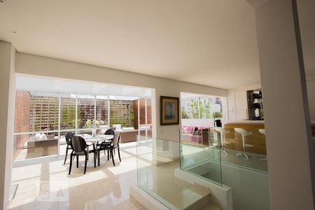 Apartamento à venda com 380m², 3 quartos e 4 vagas Apartamento à venda com 380m², 3 quartos e 4 vagasSala - Cobertura