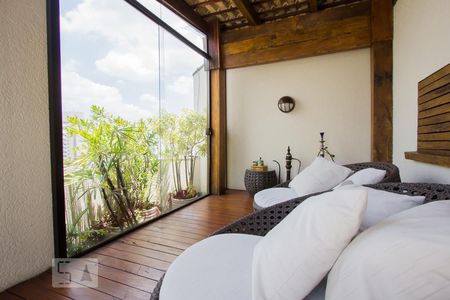 Apartamento à venda com 380m², 3 quartos e 4 vagas Apartamento à venda com 380m², 3 quartos e 4 vagasÁrea zen