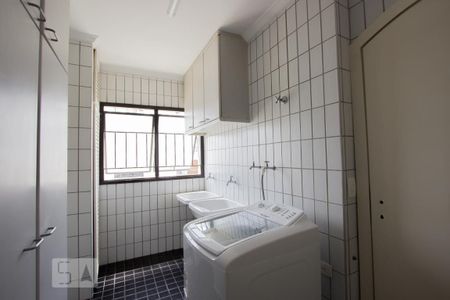 Apartamento à venda com 380m², 3 quartos e 4 vagas Apartamento à venda com 380m², 3 quartos e 4 vagasLavanderia