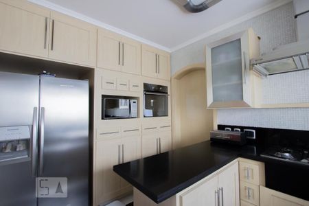 Apartamento à venda com 380m², 3 quartos e 4 vagas Apartamento à venda com 380m², 3 quartos e 4 vagasCozinha