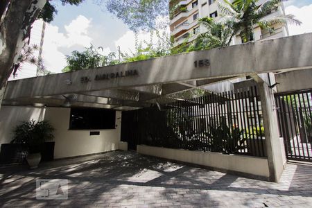 Apartamento à venda com 380m², 3 quartos e 4 vagas Apartamento à venda com 380m², 3 quartos e 4 vagasFachada