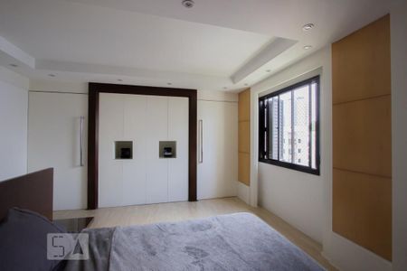 Apartamento à venda com 380m², 3 quartos e 4 vagas Apartamento à venda com 380m², 3 quartos e 4 vagasSuíte 2