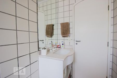 Apartamento à venda com 380m², 3 quartos e 4 vagas Apartamento à venda com 380m², 3 quartos e 4 vagasBanheiro 1