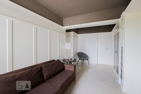 Apartamento à venda com 380m², 3 quartos e 4 vagas Apartamento à venda com 380m², 3 quartos e 4 vagasSala de TV