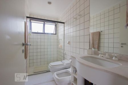 Apartamento à venda com 380m², 3 quartos e 4 vagas Apartamento à venda com 380m², 3 quartos e 4 vagasBanheiro 1