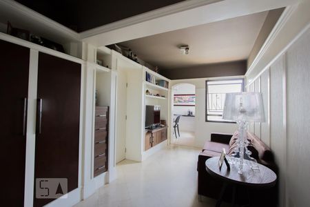 Apartamento à venda com 380m², 3 quartos e 4 vagas Apartamento à venda com 380m², 3 quartos e 4 vagasSala de TV