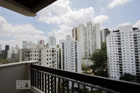 Apartamento à venda com 380m², 3 quartos e 4 vagas Apartamento à venda com 380m², 3 quartos e 4 vagasSuíte 2 - Varanda