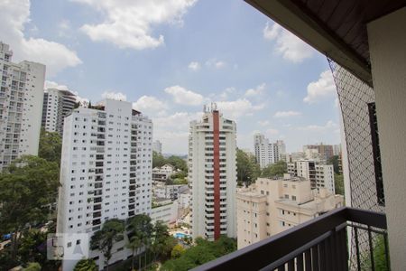 Apartamento à venda com 380m², 3 quartos e 4 vagas Apartamento à venda com 380m², 3 quartos e 4 vagasSuíte 2 - Varanda