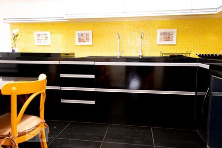 Apartamento à venda com 316m², 3 quartos e 4 vagas Apartamento à venda com 316m², 3 quartos e 4 vagasCozinha