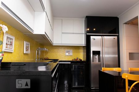 Apartamento à venda com 316m², 3 quartos e 4 vagas Apartamento à venda com 316m², 3 quartos e 4 vagasCozinha