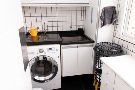 Apartamento à venda com 316m², 3 quartos e 4 vagas Apartamento à venda com 316m², 3 quartos e 4 vagasLavanderia