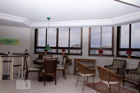 Apartamento à venda com 316m², 3 quartos e 4 vagas Apartamento à venda com 316m², 3 quartos e 4 vagasSala - Superior