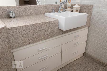 Apartamento à venda com 316m², 3 quartos e 4 vagas Apartamento à venda com 316m², 3 quartos e 4 vagasBanheiro da Suíte do Casal