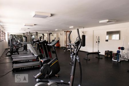 Apartamento à venda com 316m², 3 quartos e 4 vagas Apartamento à venda com 316m², 3 quartos e 4 vagasÁrea Comum - Academia