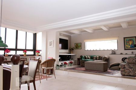 Apartamento à venda com 316m², 3 quartos e 4 vagas Apartamento à venda com 316m², 3 quartos e 4 vagasSala da Lareira - Superior