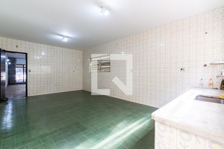 Casa à venda com 205m², 4 quartos e 2 vagas Casa à venda com 205m², 4 quartos e 2 vagasCozinha