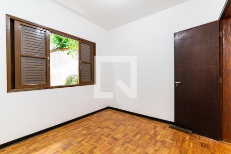 Casa à venda com 205m², 4 quartos e 2 vagas Casa à venda com 205m², 4 quartos e 2 vagasQuarto 3