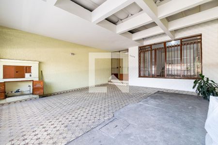 Casa à venda com 205m², 4 quartos e 2 vagas Casa à venda com 205m², 4 quartos e 2 vagasGaragem