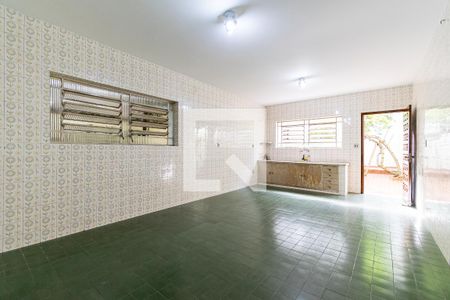Casa à venda com 205m², 4 quartos e 2 vagas Casa à venda com 205m², 4 quartos e 2 vagasCozinha