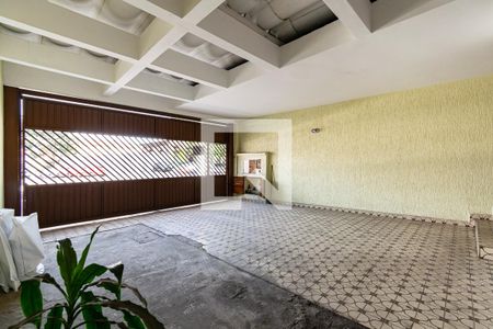 Casa à venda com 205m², 4 quartos e 2 vagas Casa à venda com 205m², 4 quartos e 2 vagasGaragem