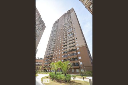 Apartamento à venda com 121m², 2 quartos e 2 vagas Apartamento à venda com 121m², 2 quartos e 2 vagasFachada