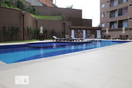 Apartamento à venda com 121m², 2 quartos e 2 vagas Apartamento à venda com 121m², 2 quartos e 2 vagasÁrea comum - Piscina