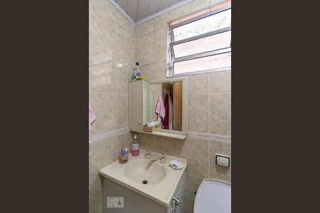 Casa à venda com 120m², 2 quartos e 2 vagas Casa à venda com 120m², 2 quartos e 2 vagasBanheiro 1