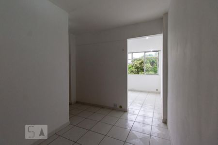 Sala de kitnet/studio para alugar com 1 quarto, 33m² em Botafogo, Rio de Janeiro
