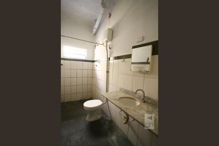 Banheiro de casa para alugar com 1 quarto, 40m² em Jardim Roberto, Osasco