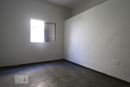 Quarto 1 de casa para alugar com 1 quarto, 40m² em Jardim Roberto, Osasco
