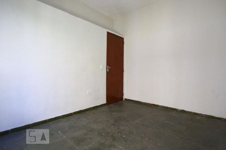 Quarto 1 de casa para alugar com 1 quarto, 40m² em Jardim Roberto, Osasco
