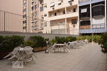 Apartamento à venda com 86m², 2 quartos e 1 vagaÁrea comum