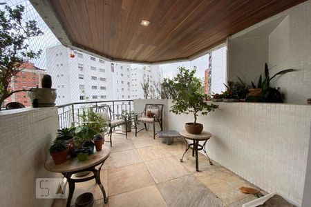Apartamento para alugar com 401m², 3 quartos e 4 vagas Apartamento para alugar com 401m², 3 quartos e 4 vagasVaranda