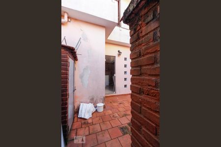 Casa à venda com 343m², 2 quartos e 10 vagas Casa à venda com 343m², 2 quartos e 10 vagasTerreno