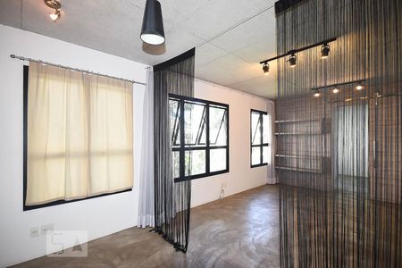 Sala de apartamento para alugar com 1 quarto, 70m² em Vila Suzana, São Paulo