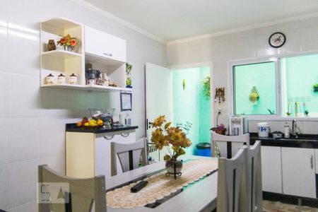 Casa à venda com 100m², 3 quartos e 1 vaga Casa à venda com 100m², 3 quartos e 1 vagaCozinha