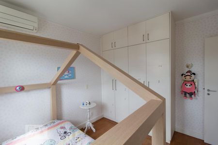 Apartamento à venda com 178m², 4 quartos e 3 vagas Apartamento à venda com 178m², 4 quartos e 3 vagasSuíte 2