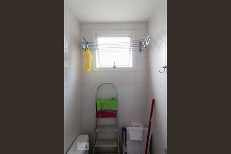 Apartamento à venda com 178m², 4 quartos e 3 vagas Apartamento à venda com 178m², 4 quartos e 3 vagasBanheiro de Serviço