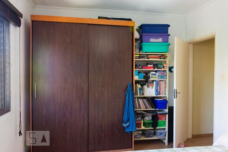 Casa à venda com 310m², 3 quartos e 2 vagas Casa à venda com 310m², 3 quartos e 2 vagasQuarto 1