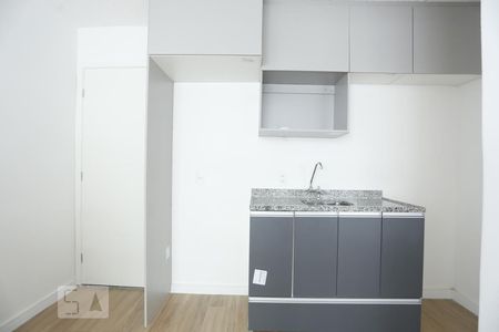 Cozinha de apartamento para alugar com 1 quarto, 27m² em Consolação, São Paulo