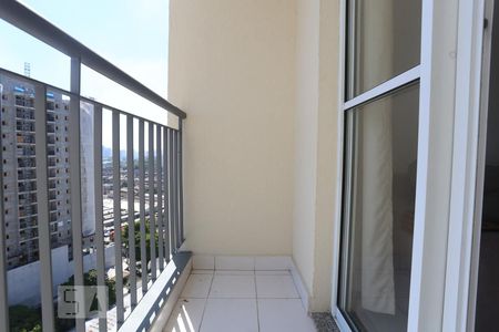 Sacada de apartamento à venda com 2 quartos, 50m² em Presidente Altino, Osasco