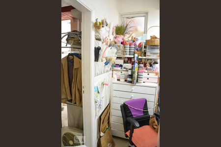 Apartamento à venda com 185m², 4 quartos e 3 vagas Apartamento à venda com 185m², 4 quartos e 3 vagasQuarto de Serviço