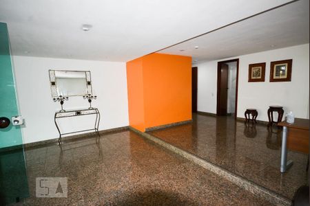 Apartamento à venda com 385m², 4 quartos e 5 vagas Apartamento à venda com 385m², 4 quartos e 5 vagasÁrea comum