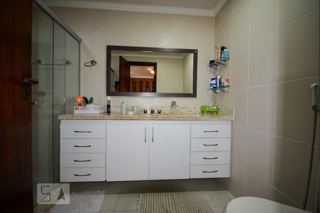 Apartamento à venda com 385m², 4 quartos e 5 vagas Apartamento à venda com 385m², 4 quartos e 5 vagasBanheiro da Suíte 1