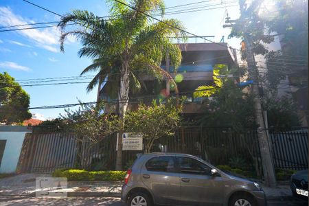 Apartamento à venda com 385m², 4 quartos e 5 vagas Apartamento à venda com 385m², 4 quartos e 5 vagasFachada