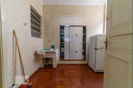 Casa à venda com 400m², 2 quartos e 2 vagas Casa à venda com 400m², 2 quartos e 2 vagasÁrea de Serviço