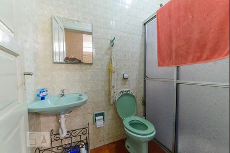 Casa à venda com 400m², 2 quartos e 2 vagas Casa à venda com 400m², 2 quartos e 2 vagasBanheiro Social