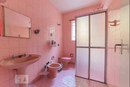 Casa à venda com 400m², 2 quartos e 2 vagas Casa à venda com 400m², 2 quartos e 2 vagasBanheiro