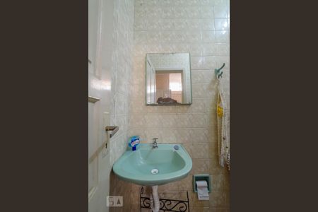 Casa à venda com 400m², 2 quartos e 2 vagas Casa à venda com 400m², 2 quartos e 2 vagasBanheiro Social