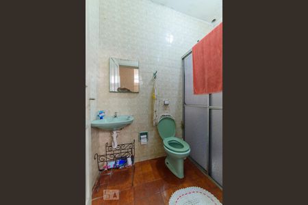 Casa à venda com 400m², 2 quartos e 2 vagas Casa à venda com 400m², 2 quartos e 2 vagasBanheiro Social